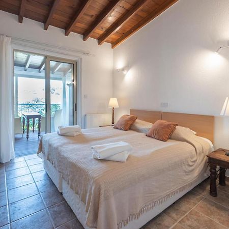 Adamos Hotel Apartments Tochni Bagian luar foto