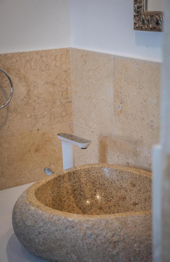 Adamos Hotel Apartments Tochni Bagian luar foto