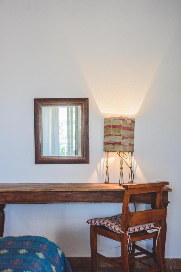 Adamos Hotel Apartments Tochni Bagian luar foto