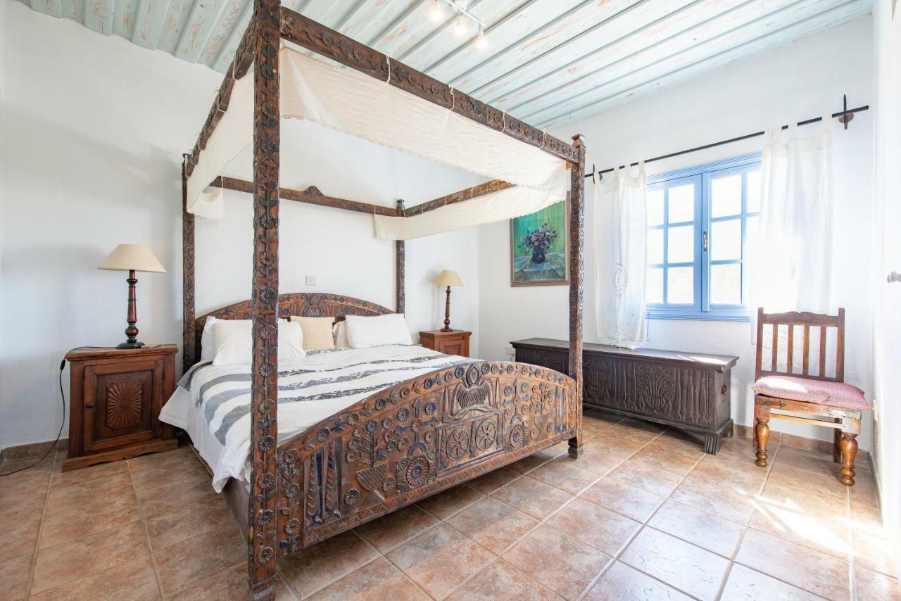 Adamos Hotel Apartments Tochni Bagian luar foto
